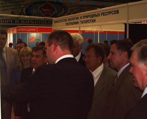 Премьер-Министр Республики Татарстан Р.Н. Минниханов на выставке